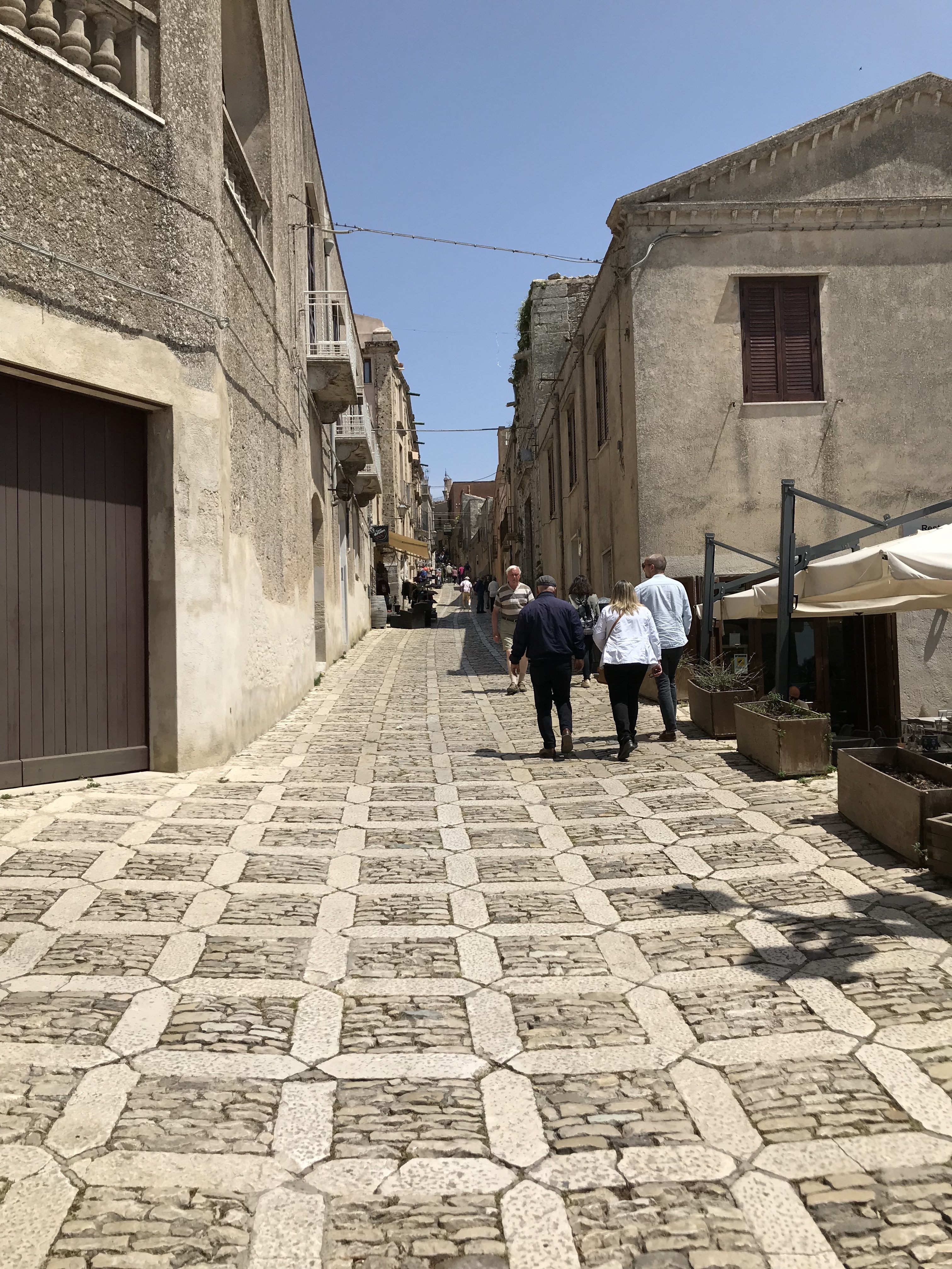 Roadtrip en Sicile : Jour 4 : Trapani, Erice, Segeste & Scopello